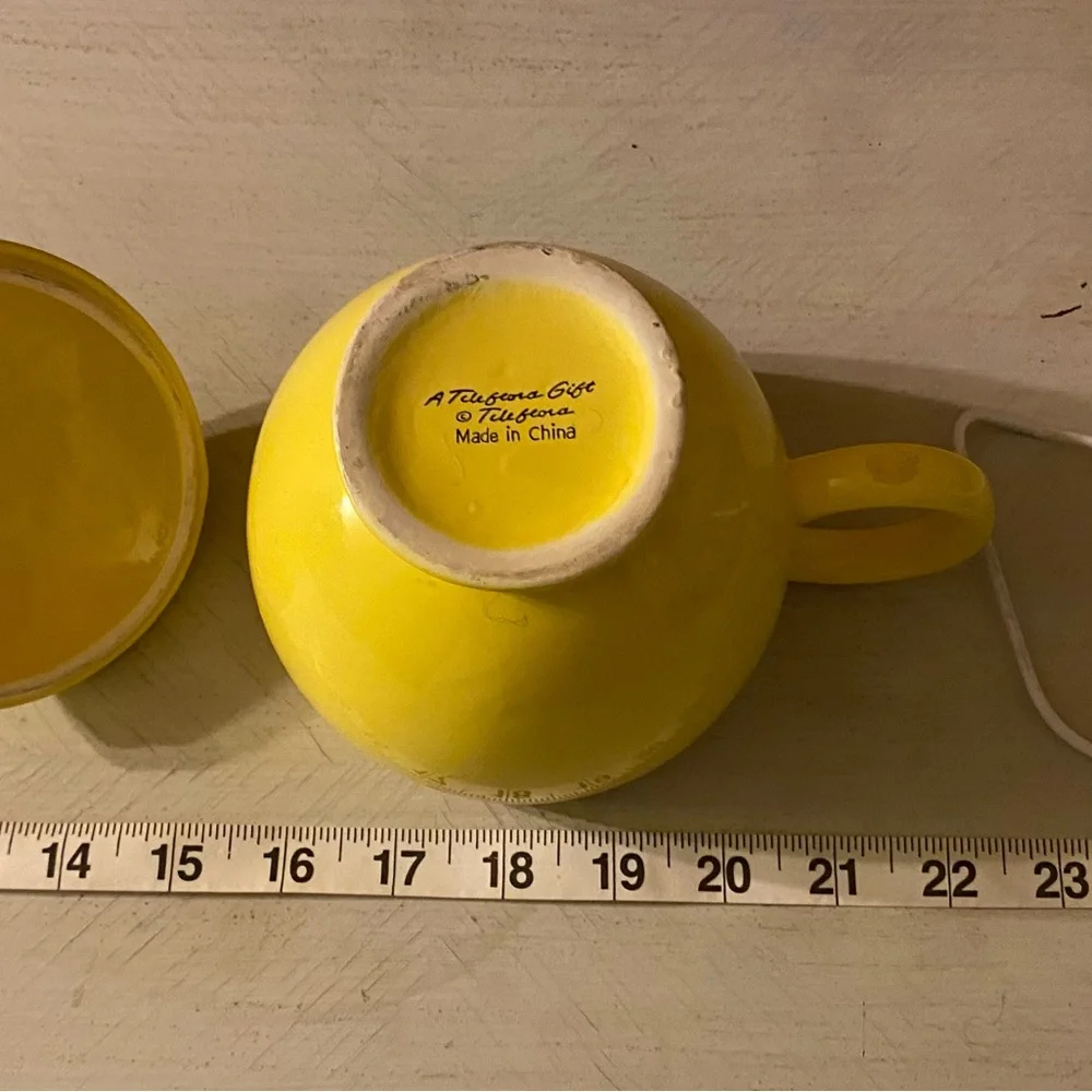 Perfect Yellow Smiley Face Mug with Lid Great accent vase happy home decorative! - Picture 8 of 9